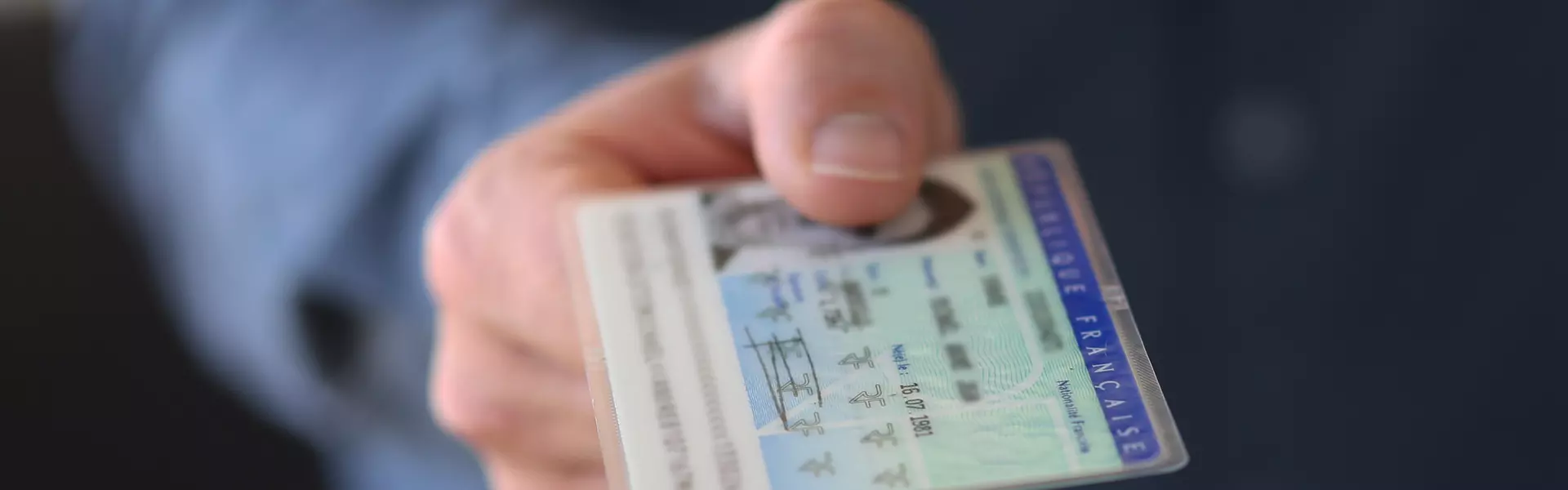 Cartes Nationales d'Identité et Passeports